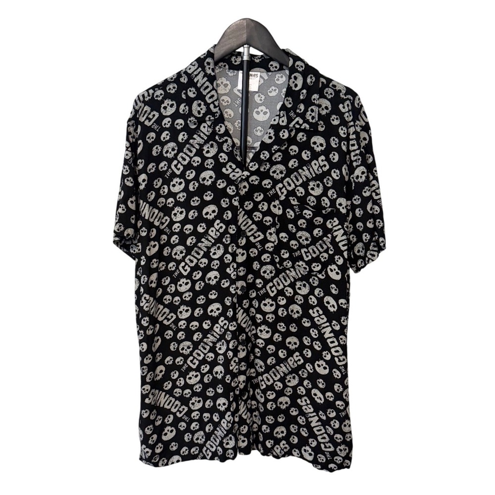 The Goonies Skull Print Camp Shirt Men's L Black Rayon Button Up Movie Licensed